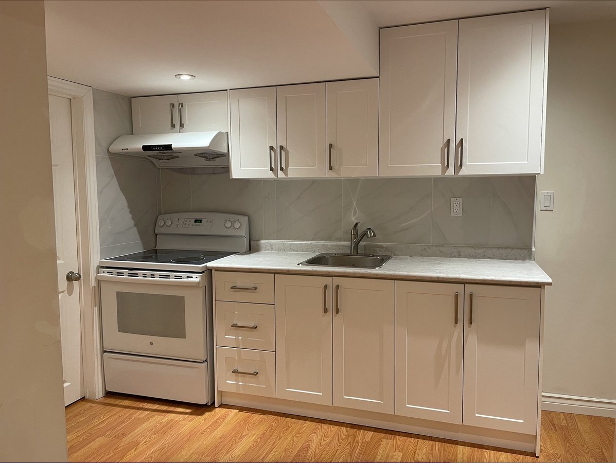 98 Danjohn Crescent - Photo 1