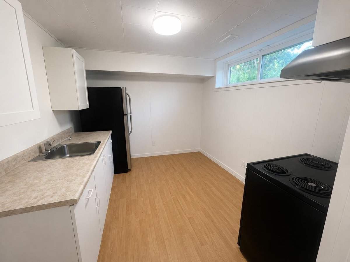 9 Bridlewood Boulevard - Photo 8