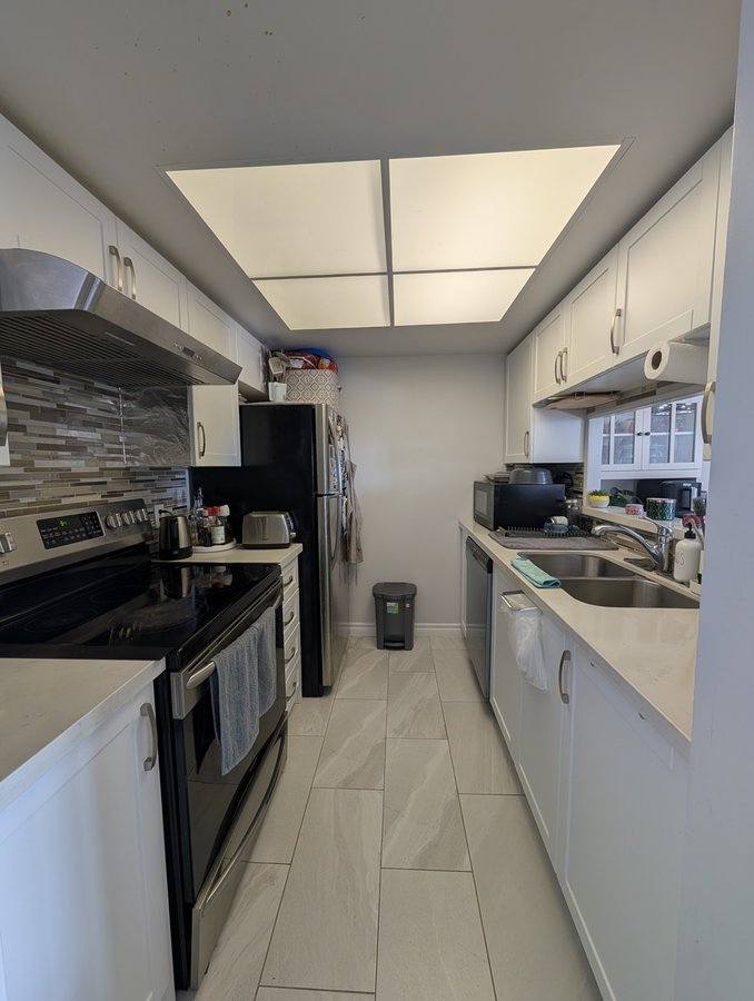 2550 Lawrence Avenue East - Photo 3