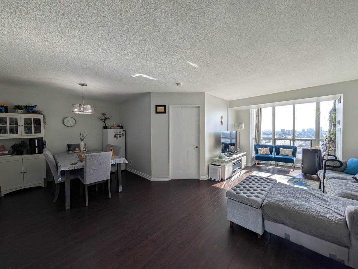 2550 Lawrence Avenue East - Photo 7