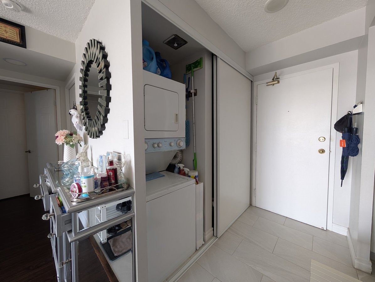 2550 Lawrence Avenue East - Photo 9
