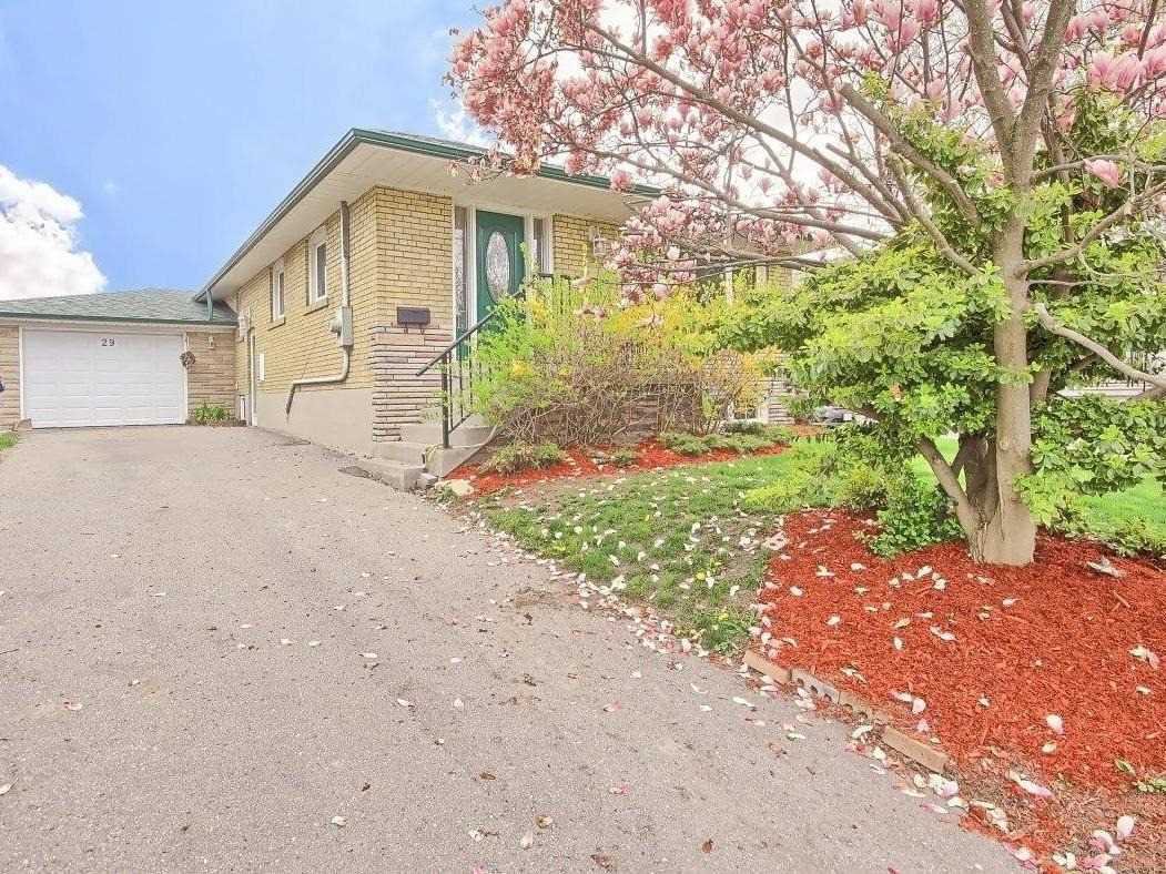 29 Grassington Crescent - Photo 2