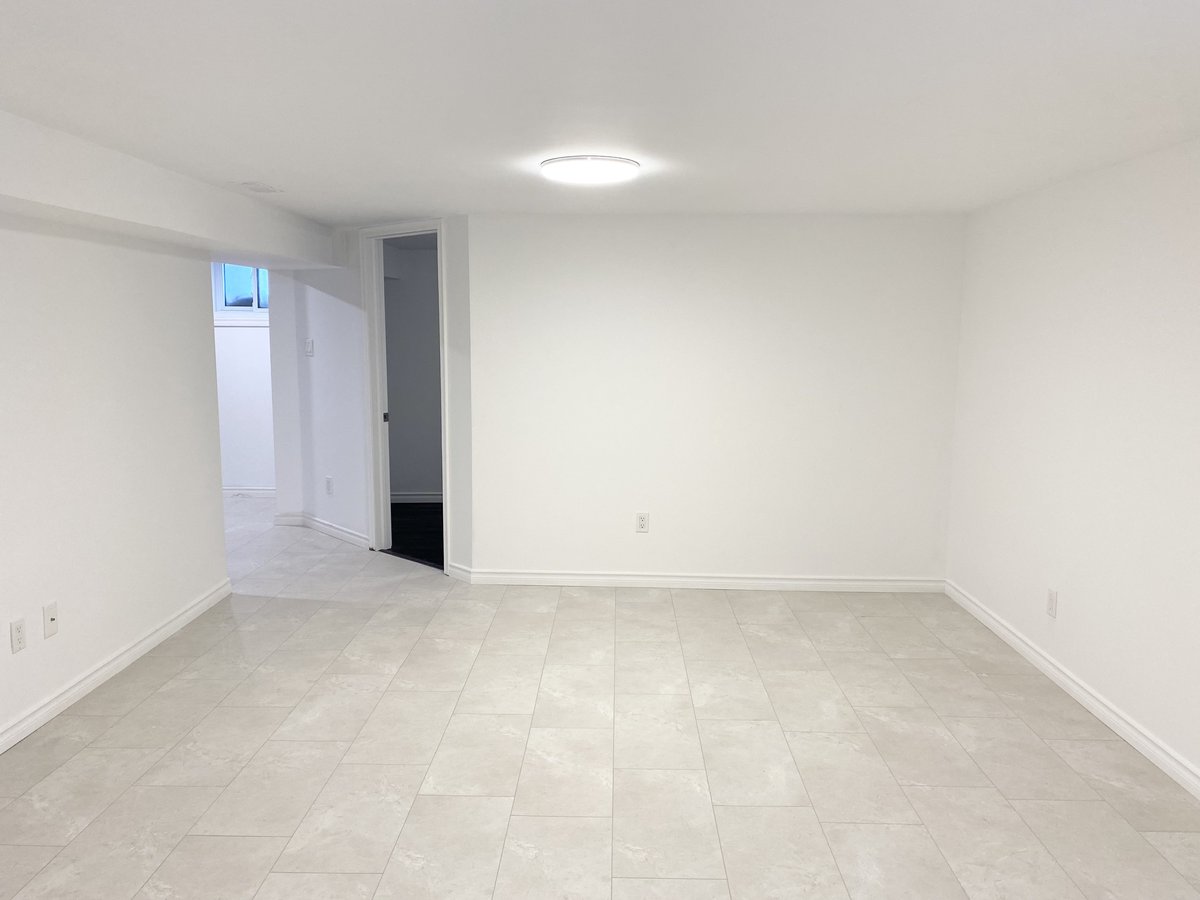 125 Fairglen Avenue - Photo 5