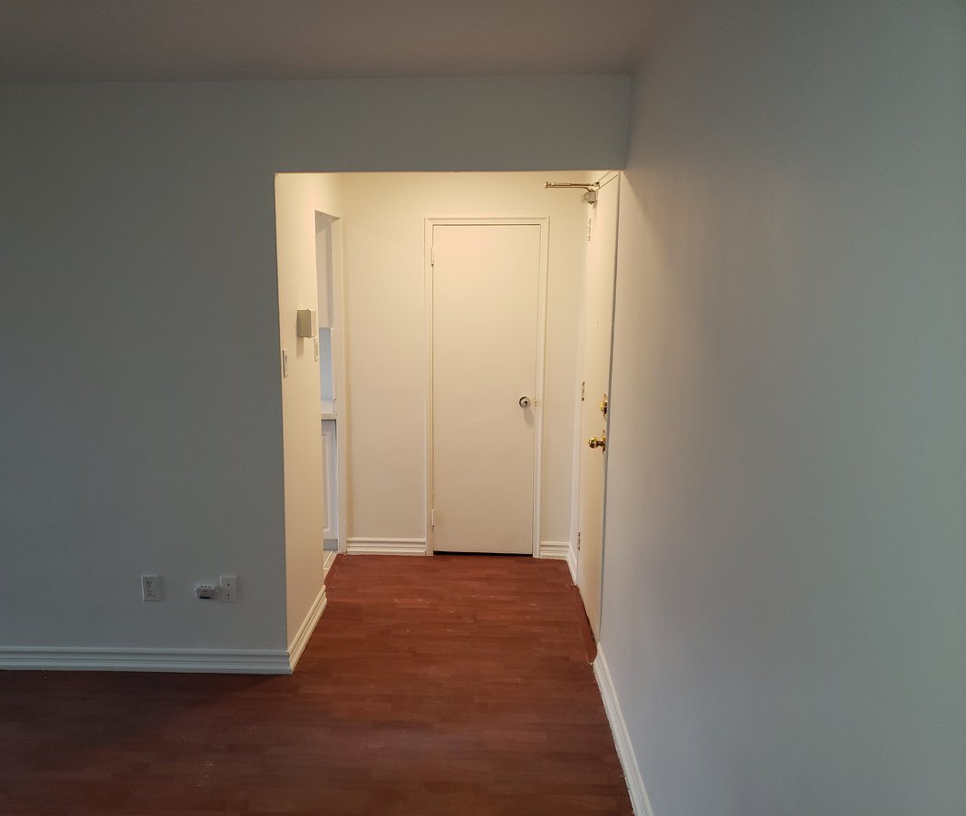 921 Midland Avenue - Photo 1