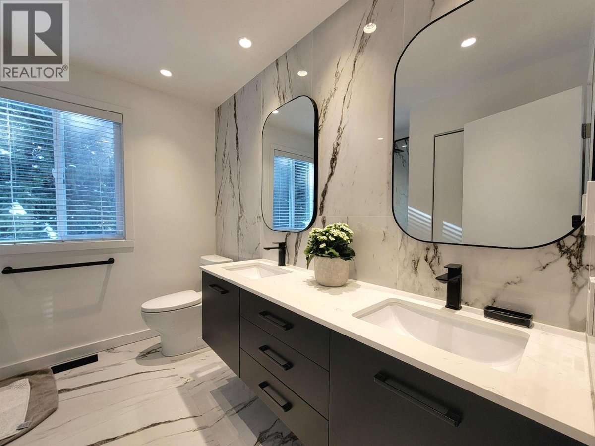 2568 THE BOULEVARD - Photo 15