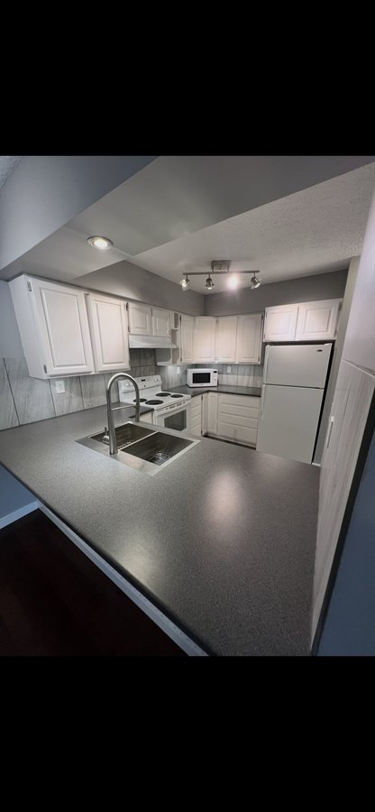 22 Alpine Place - Photo 1
