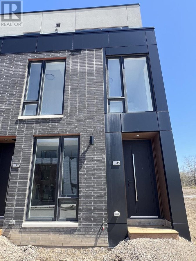 34 EVERETT COMMON - Photo 1