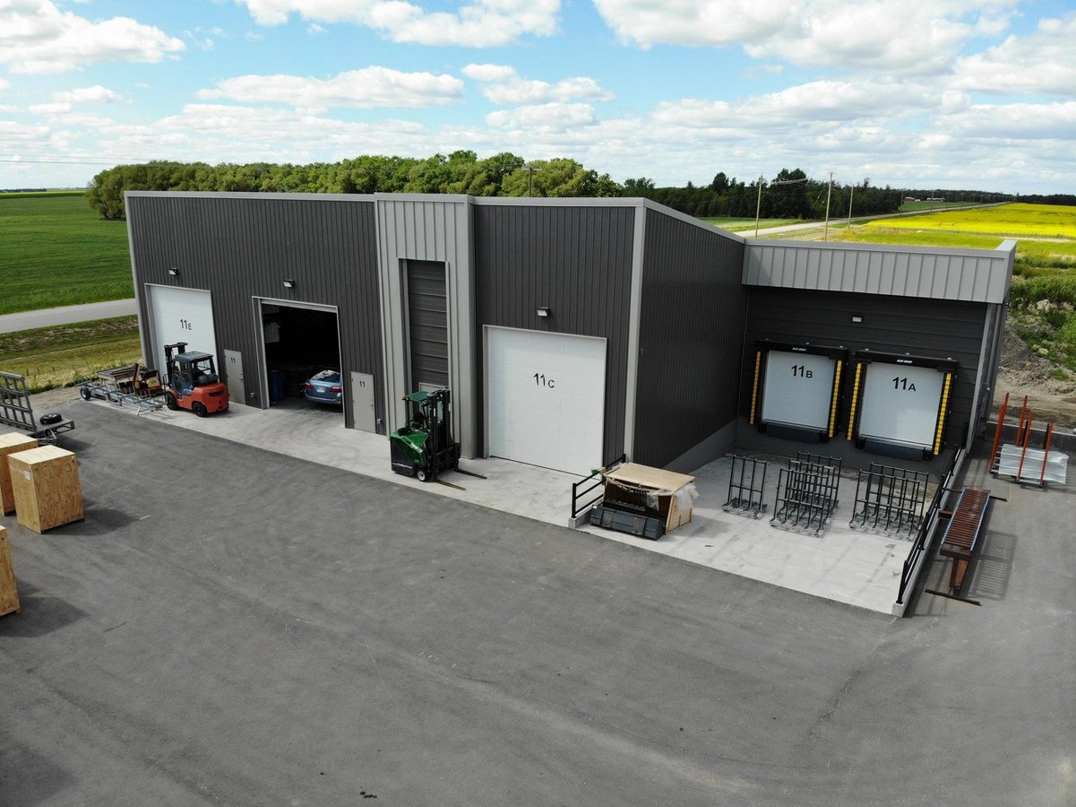 Steinbach MB Apartments and Rooms for Rent