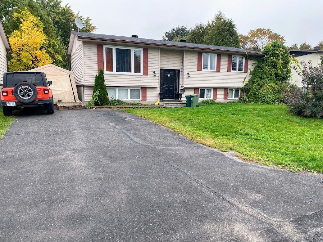 23 Dowdall Crescent - Photo 1