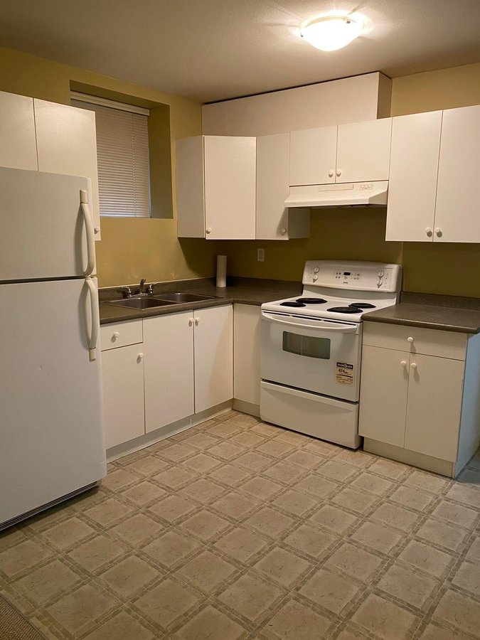 16729 63B Avenue - Photo 2