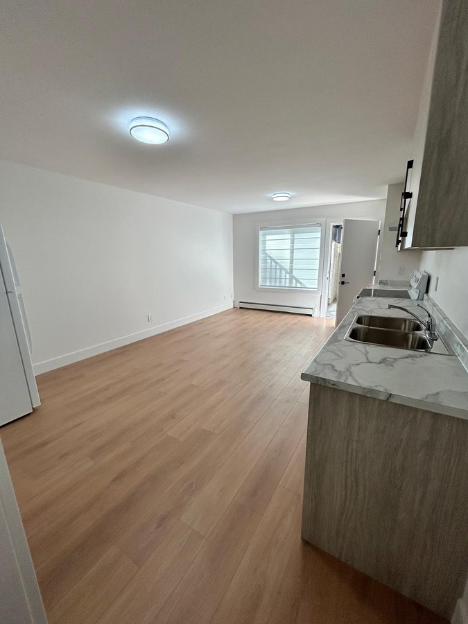 9777 177B Street - Photo 3