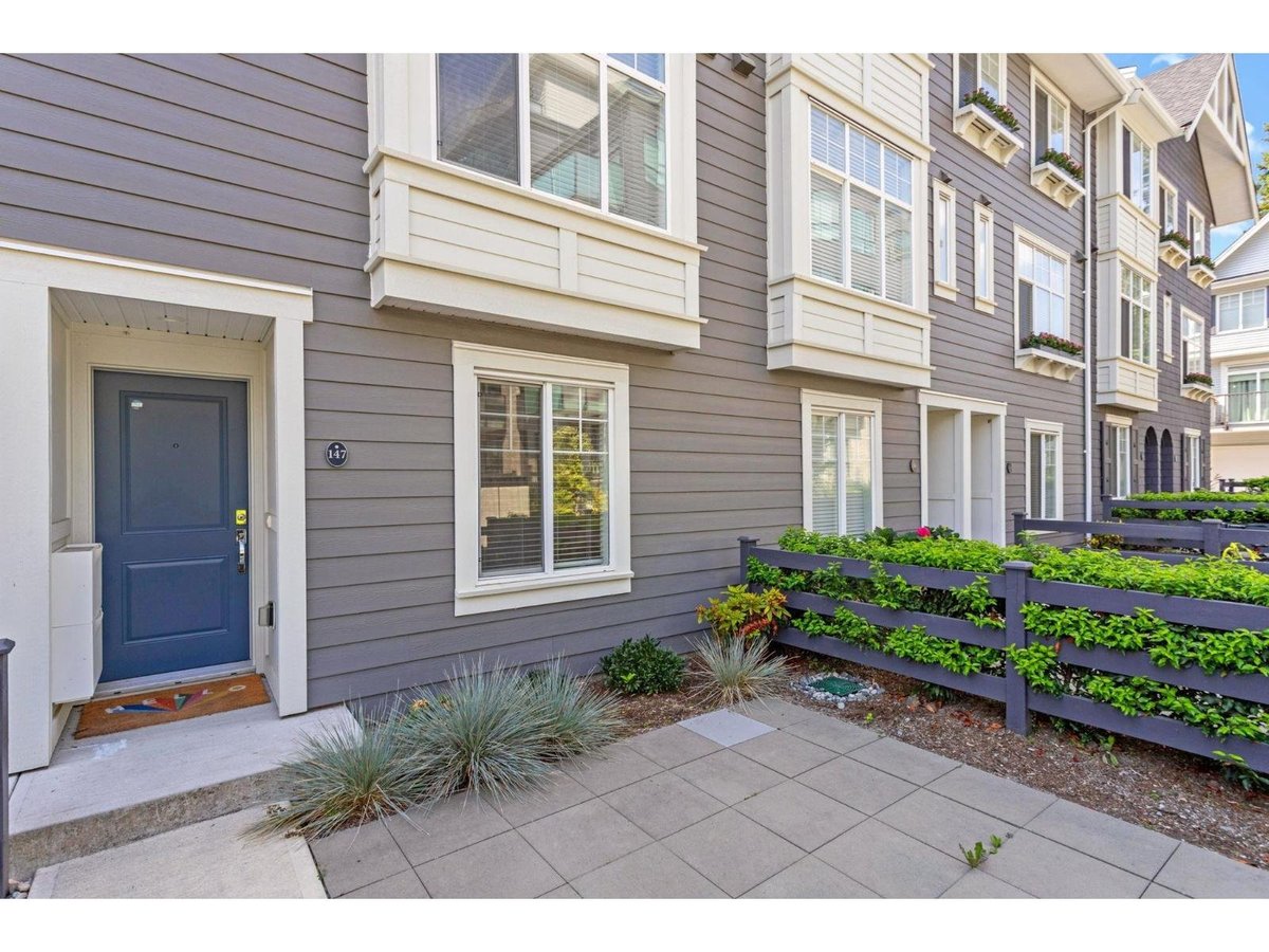 147 15778 85 AVENUE - Photo 2