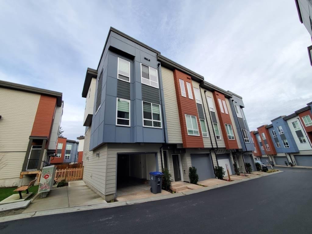 1670 160 STREET - Photo 1