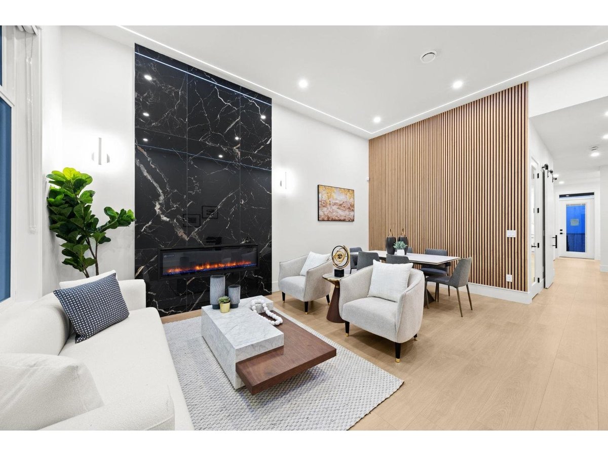 16935 0A AVENUE - Photo 2