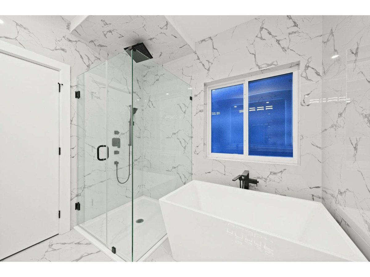 16935 0A AVENUE - Photo 5