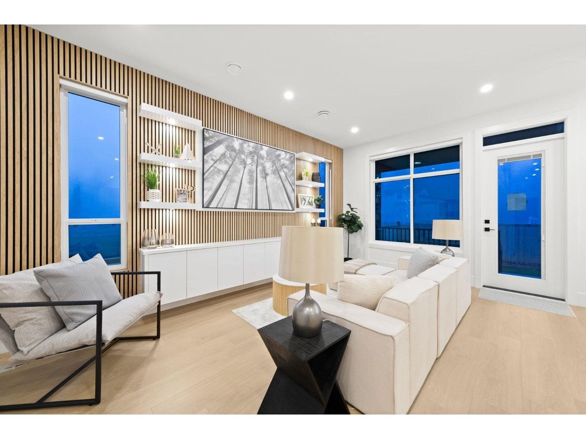 16935 0A AVENUE - Photo 9