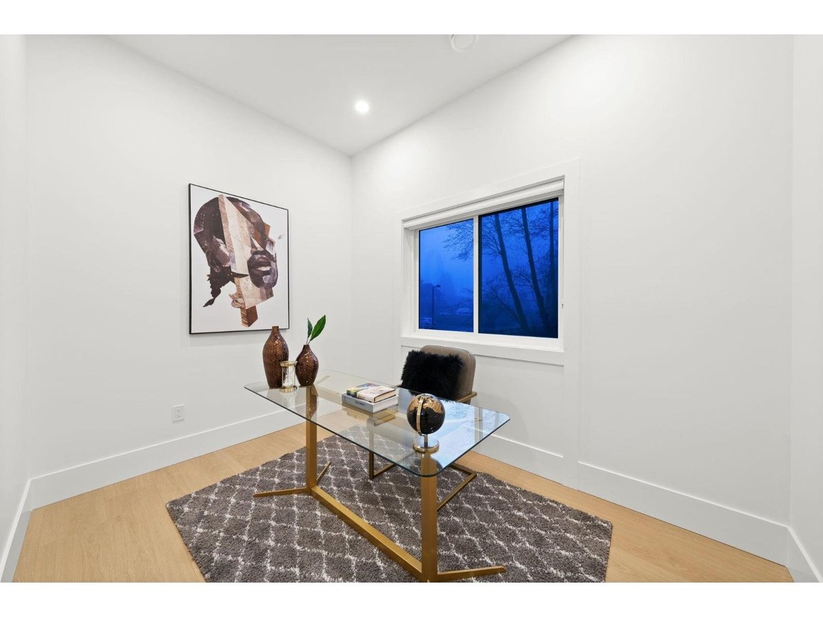 16935 0A AVENUE - Photo 11