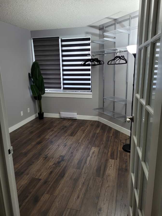 19 Avenue - Photo 1