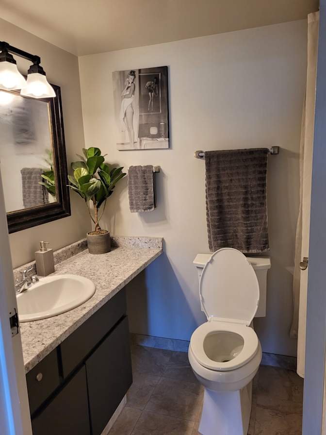 19 Avenue - Photo 3