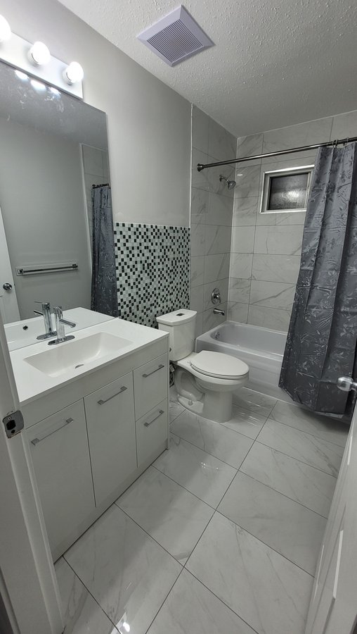 8648 161 Street - Photo 4