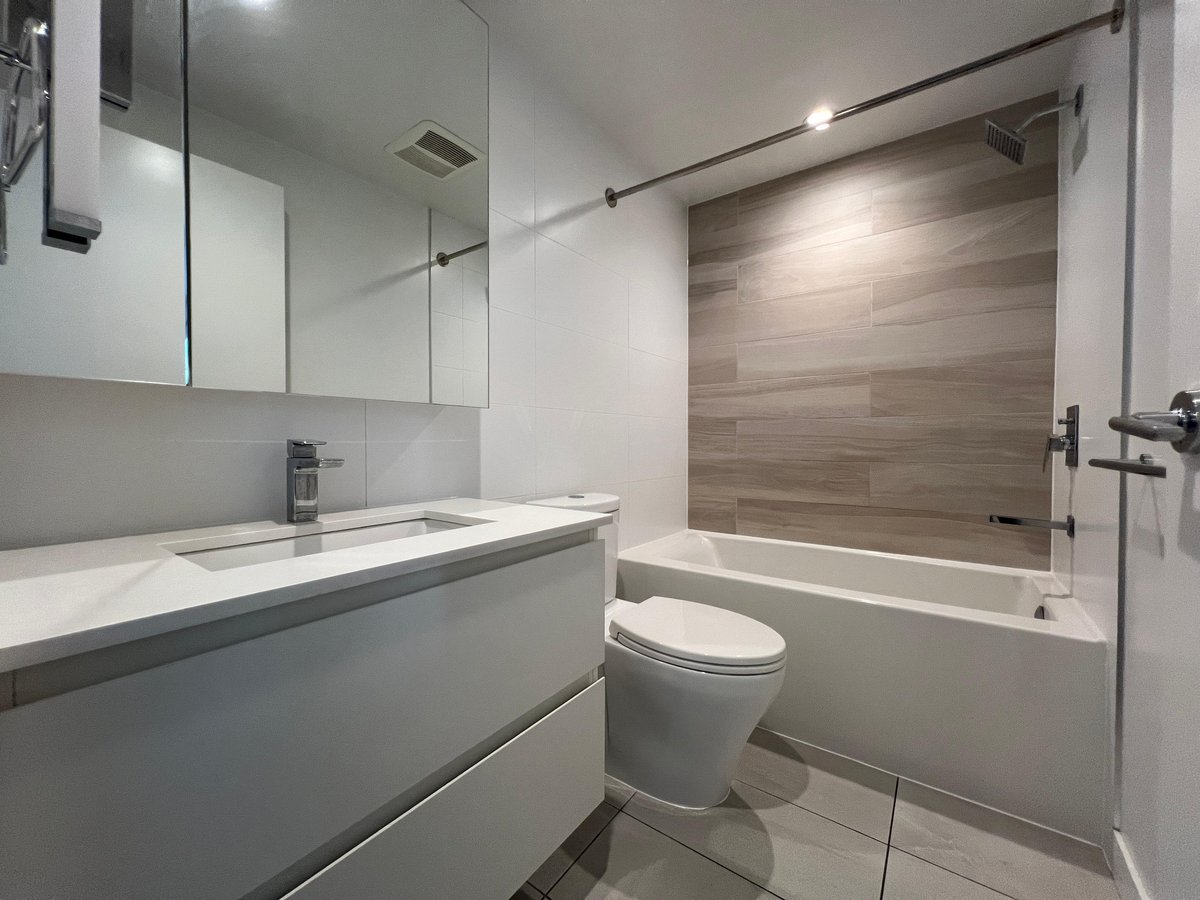 13615 Fraser Highway - Photo 10