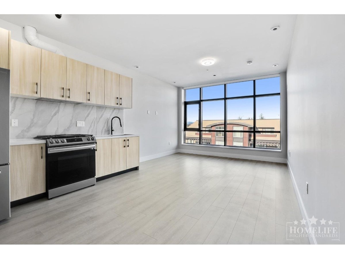 213 14858 60 AVENUE - Photo 1