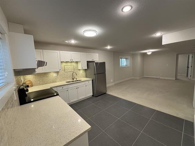 16455 22 Avenue - Photo 3