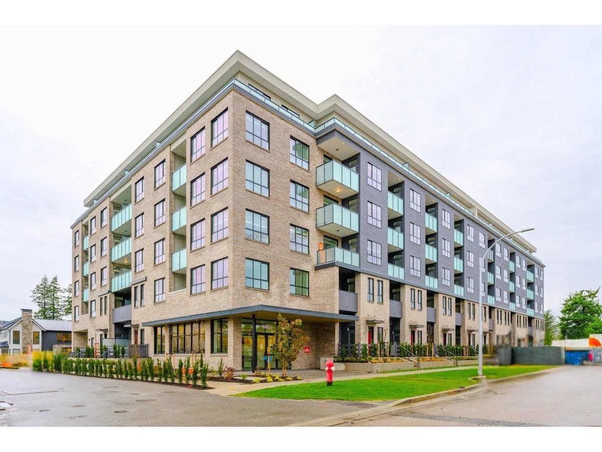12* 15733 85 AVENUE - Photo 1
