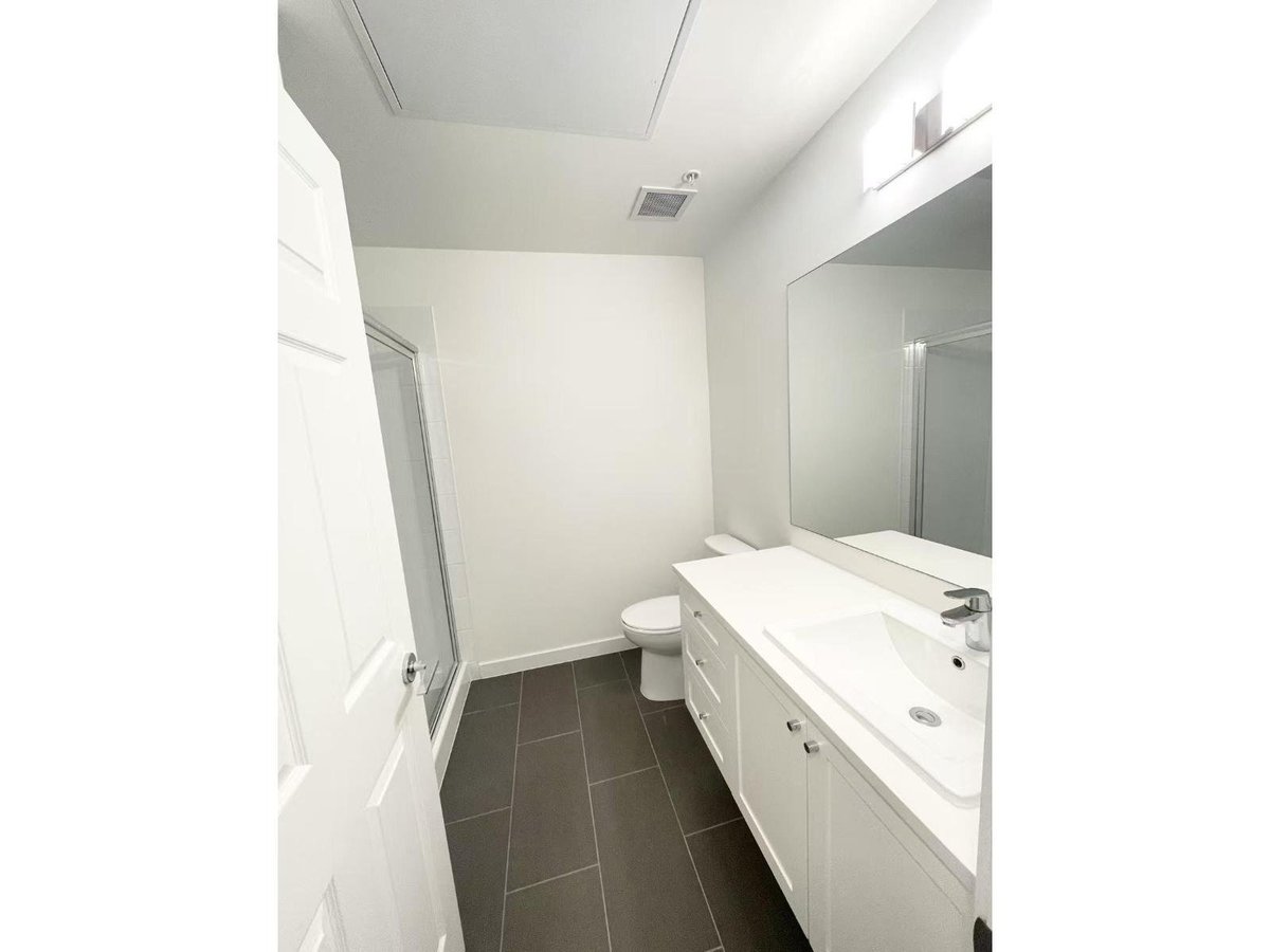 12* 15733 85 AVENUE - Photo 3