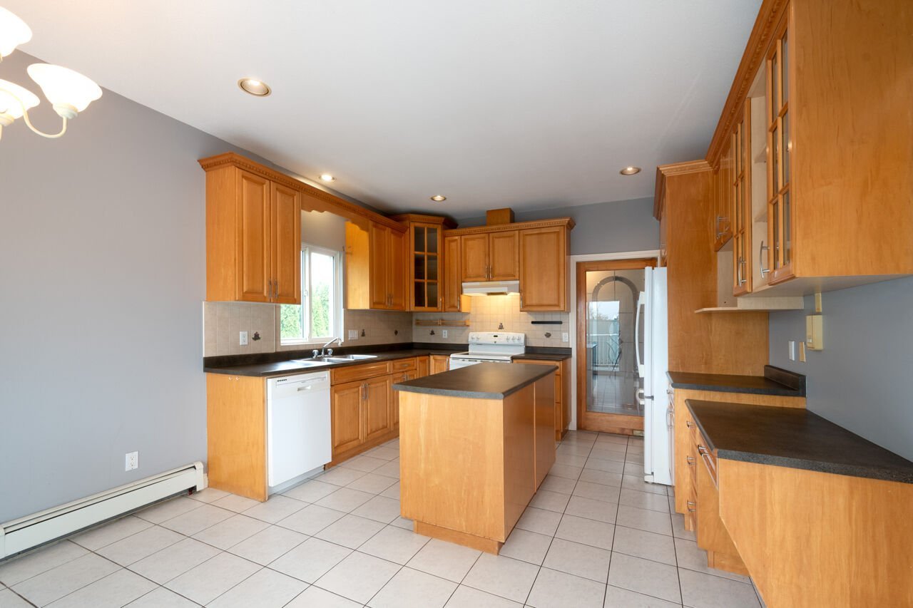 8546 164 Street - Photo 12
