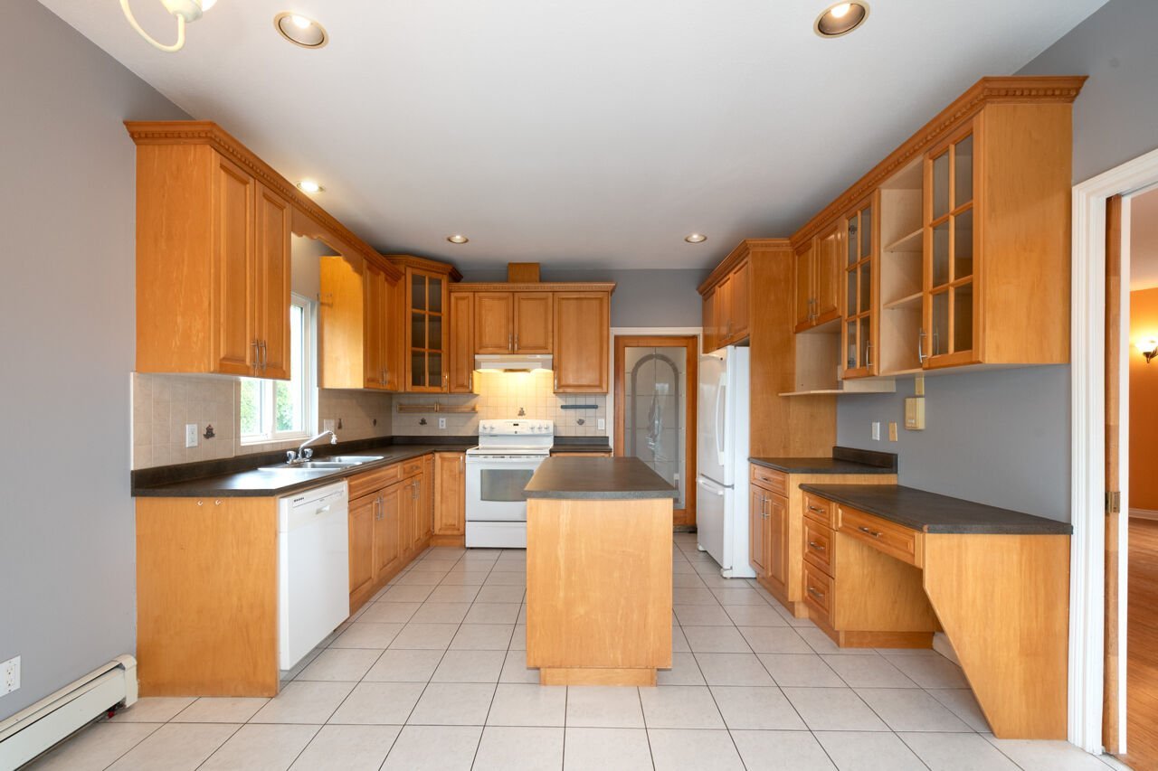 8546 164 Street - Photo 13