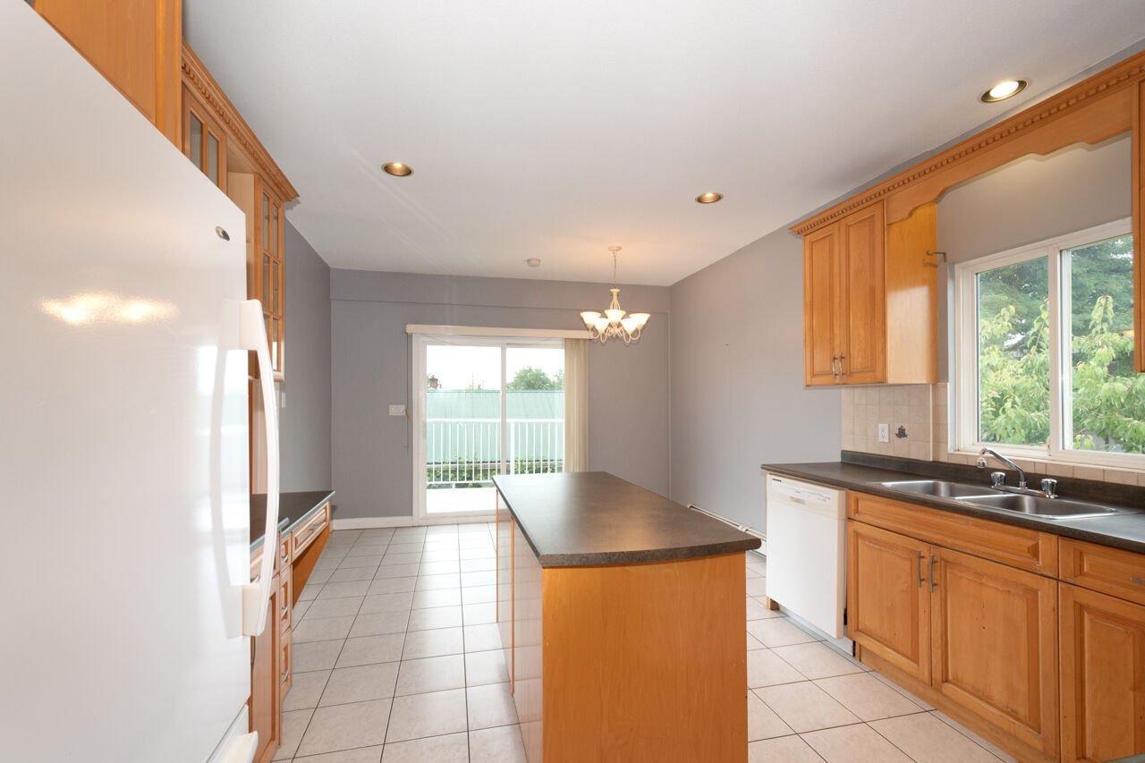 8546 164 Street - Photo 16