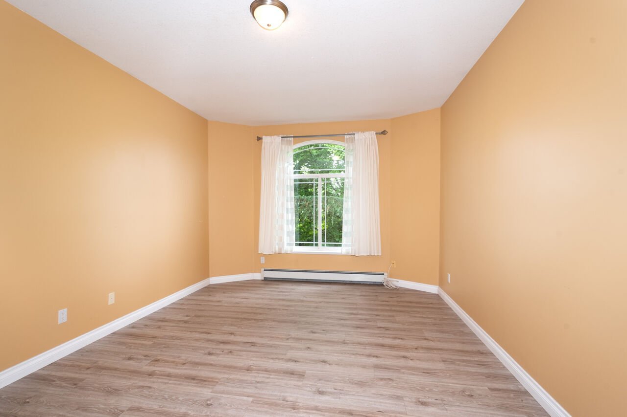 8546 164 Street - Photo 22