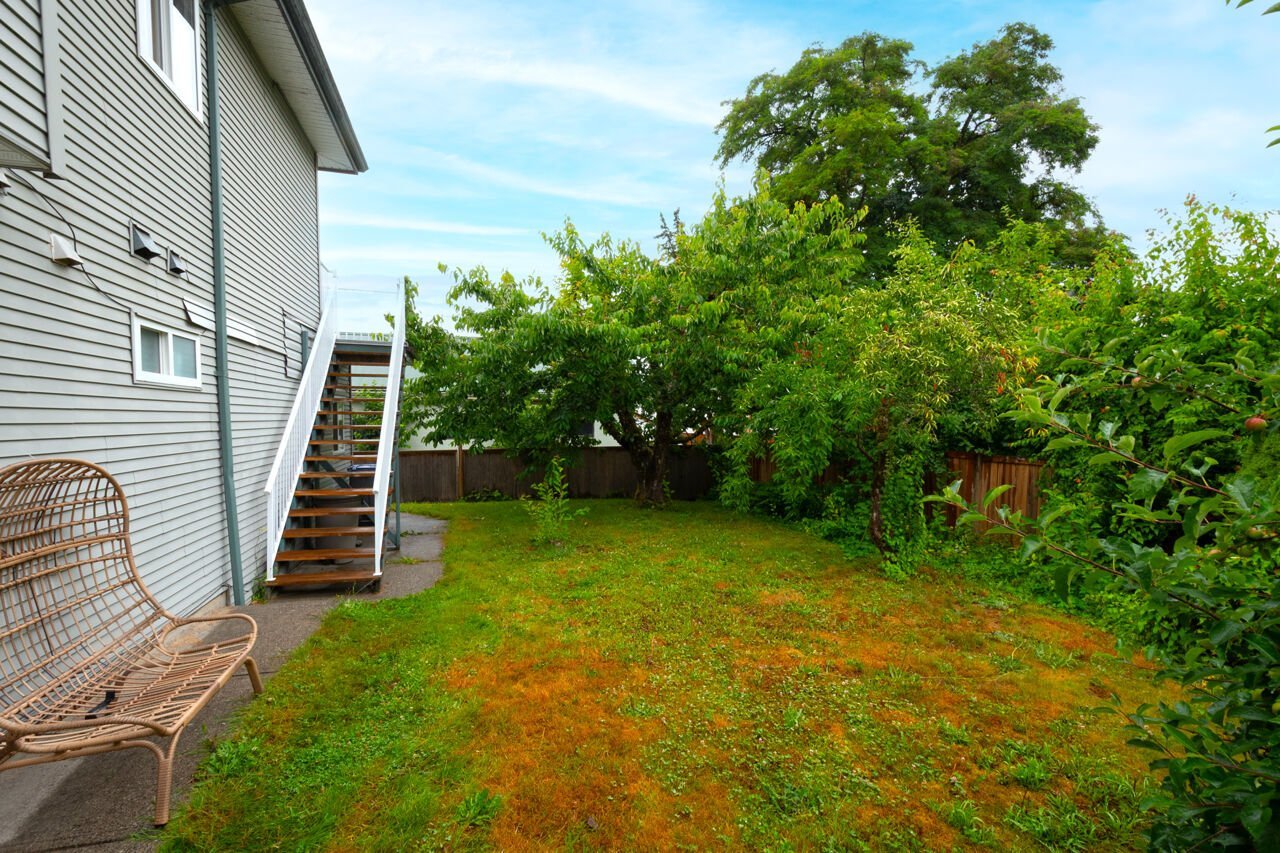 8546 164 Street - Photo 37
