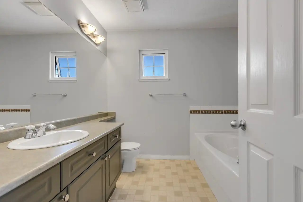 14902 57 Avenue - Photo 11