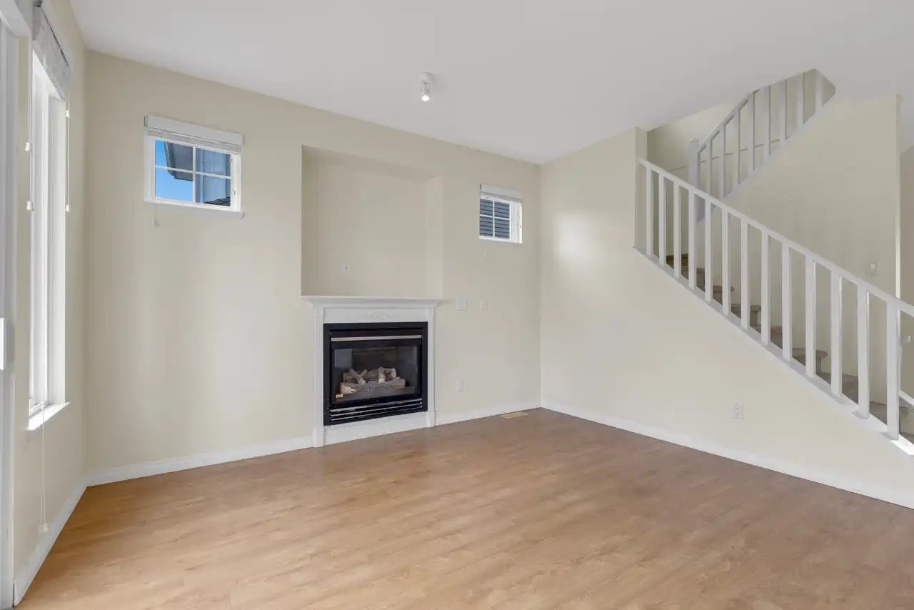 14902 57 Avenue - Photo 3