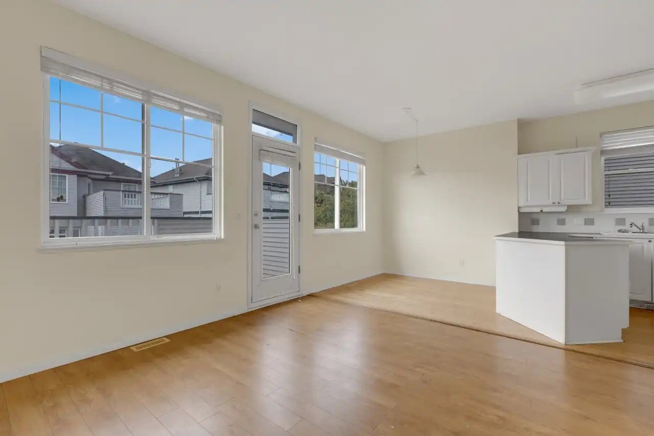 14902 57 Avenue - Photo 9