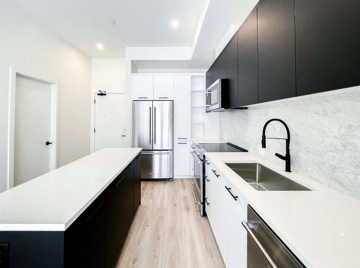 2635 King George Boulevard - Photo 3