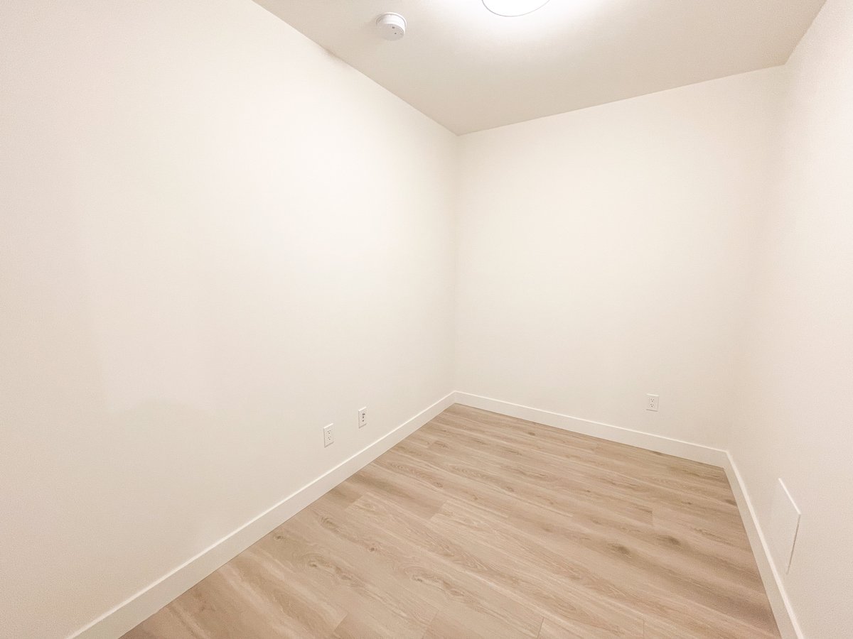 2635 King George Boulevard - Photo 12