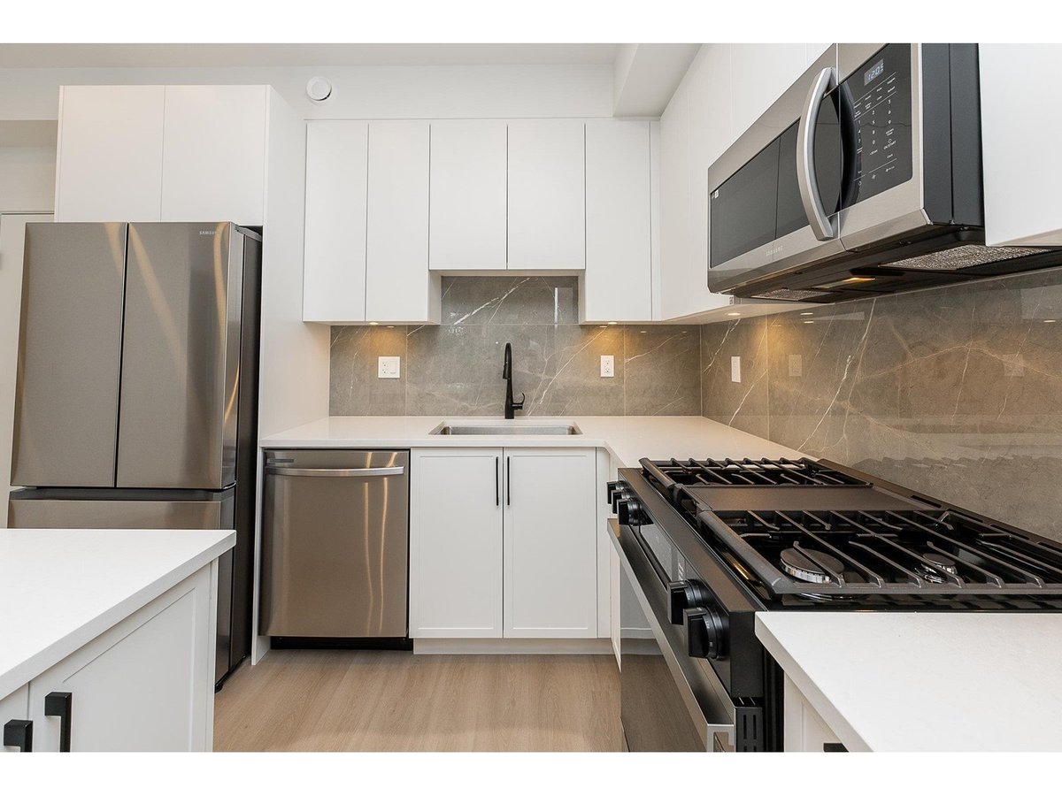 3480 146A Street - Photo 4