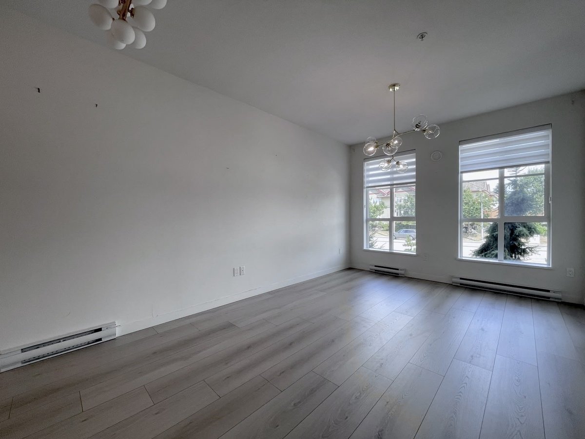 15137 33 Avenue - Photo 3