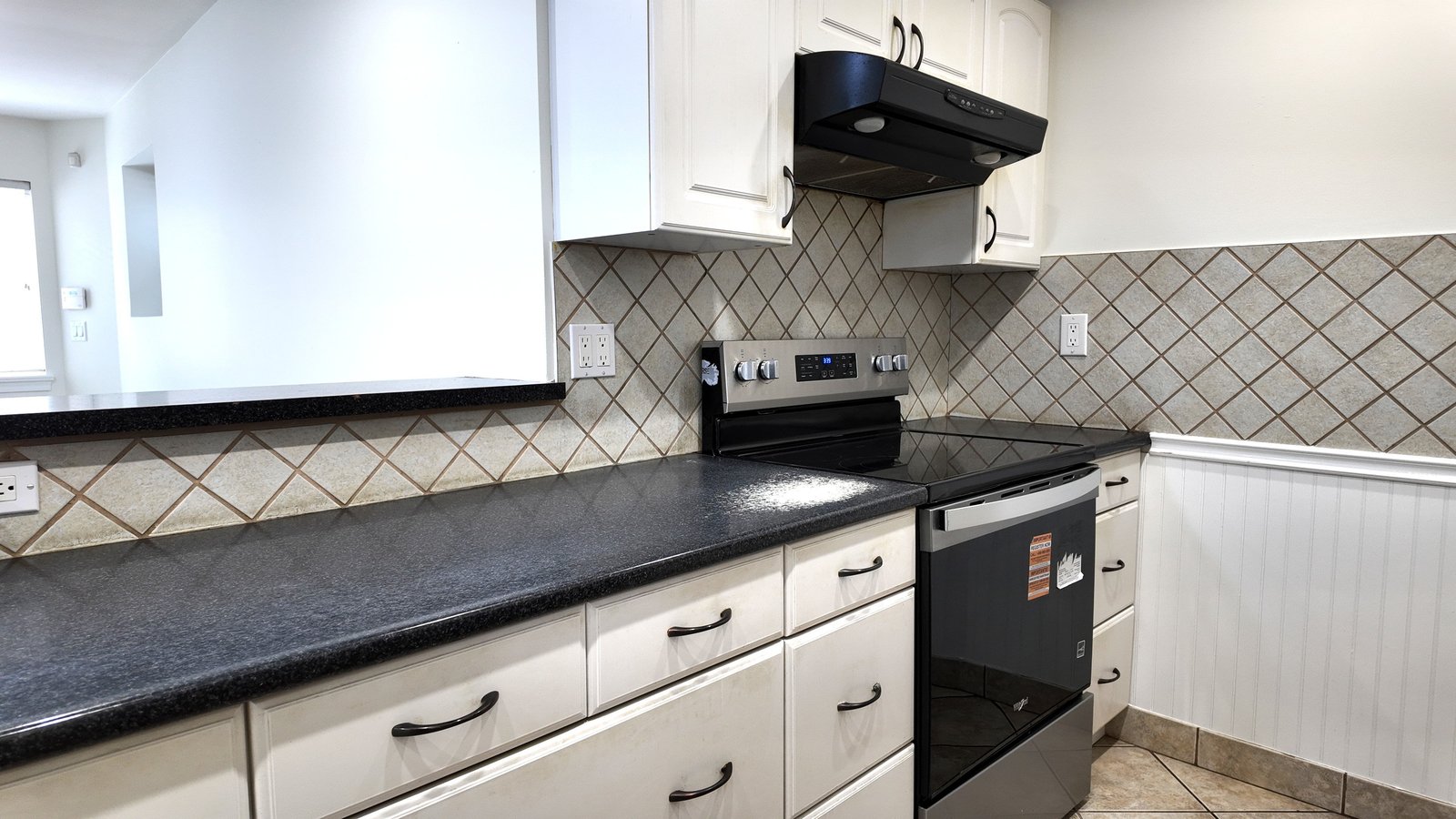 16761 63B Avenue - Photo 9