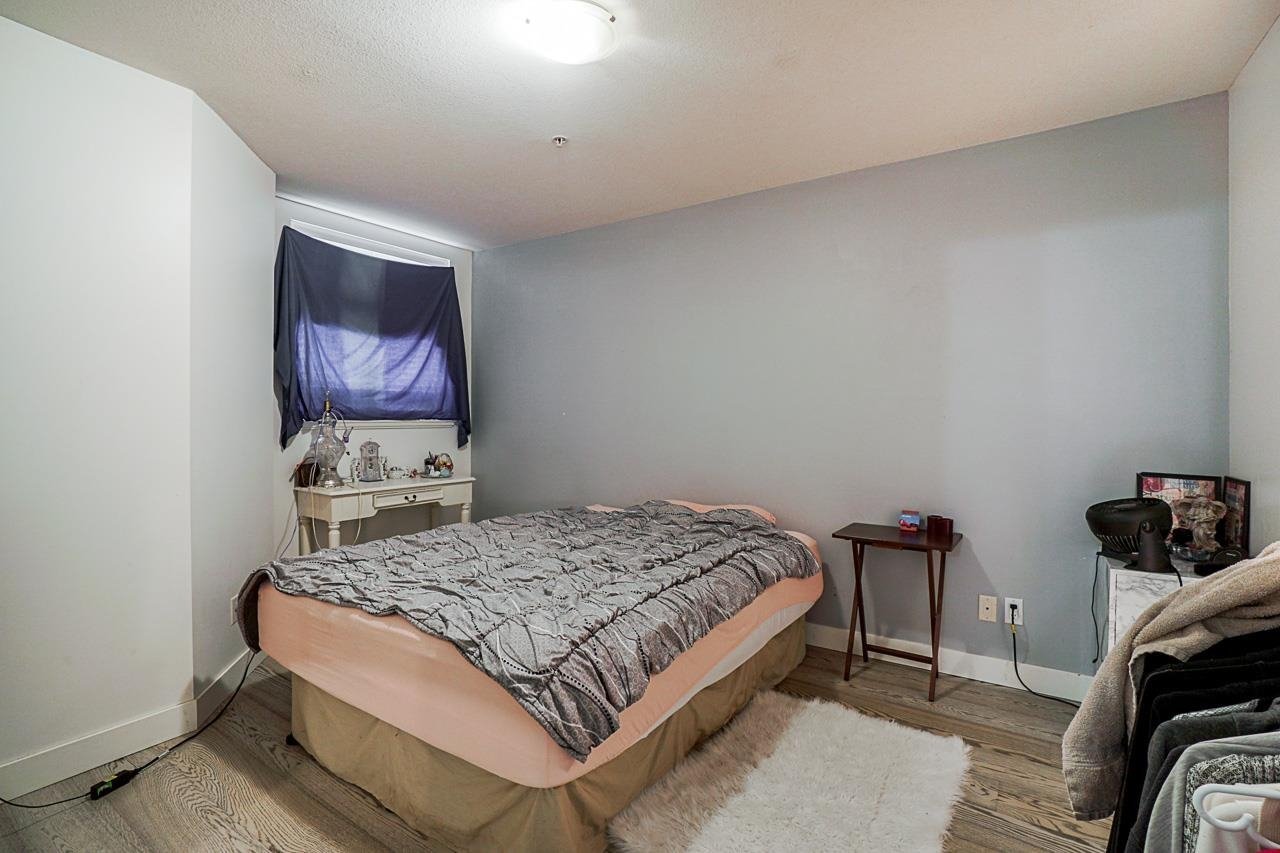 10822 City Parkway - Photo 11