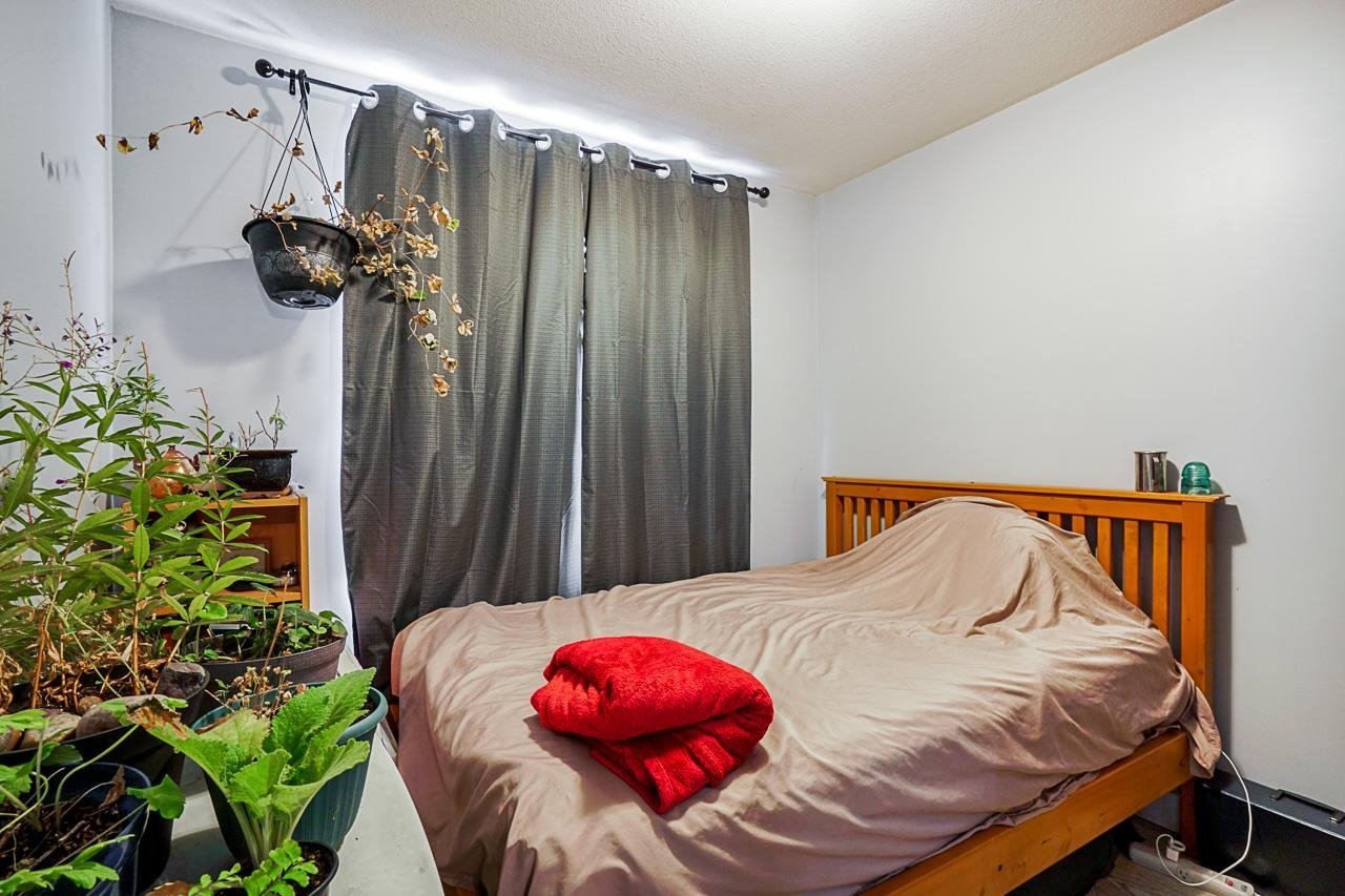 10822 City Parkway - Photo 14