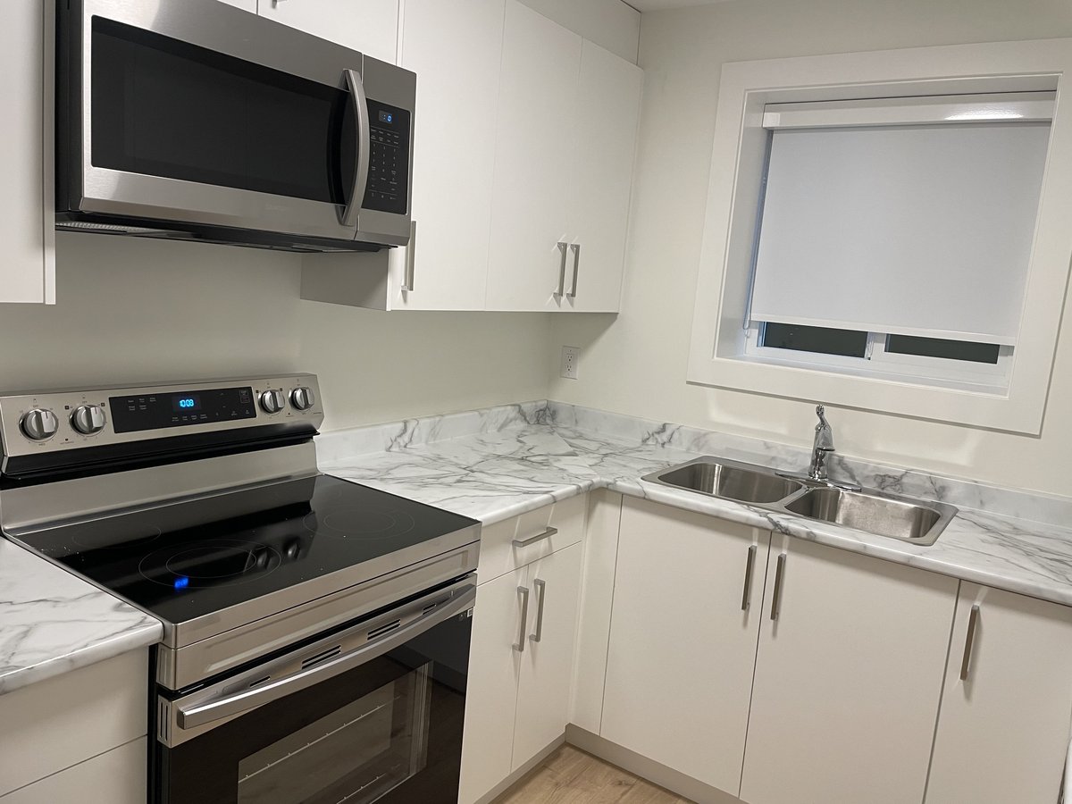 16571 20A Avenue - Photo 7