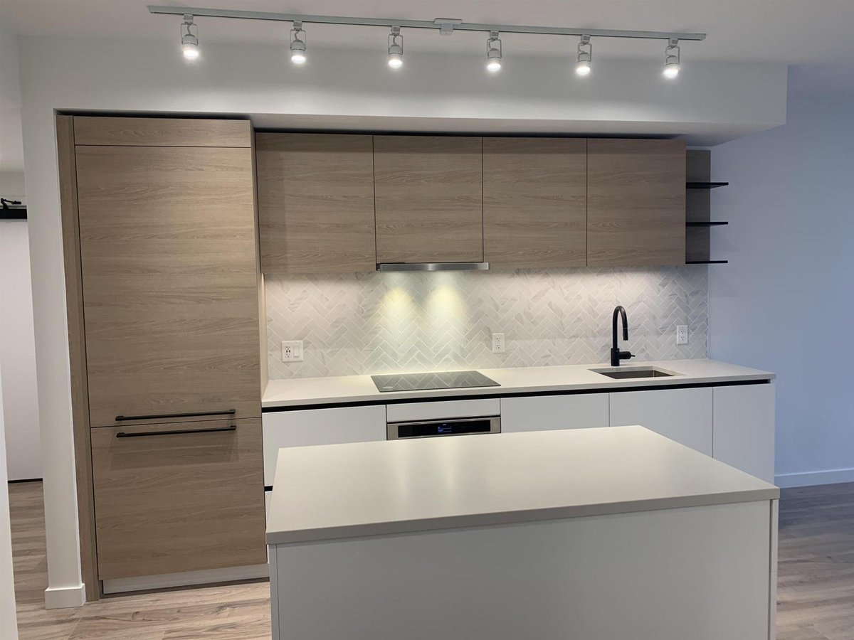512 13428 105 AVENUE - Photo 1