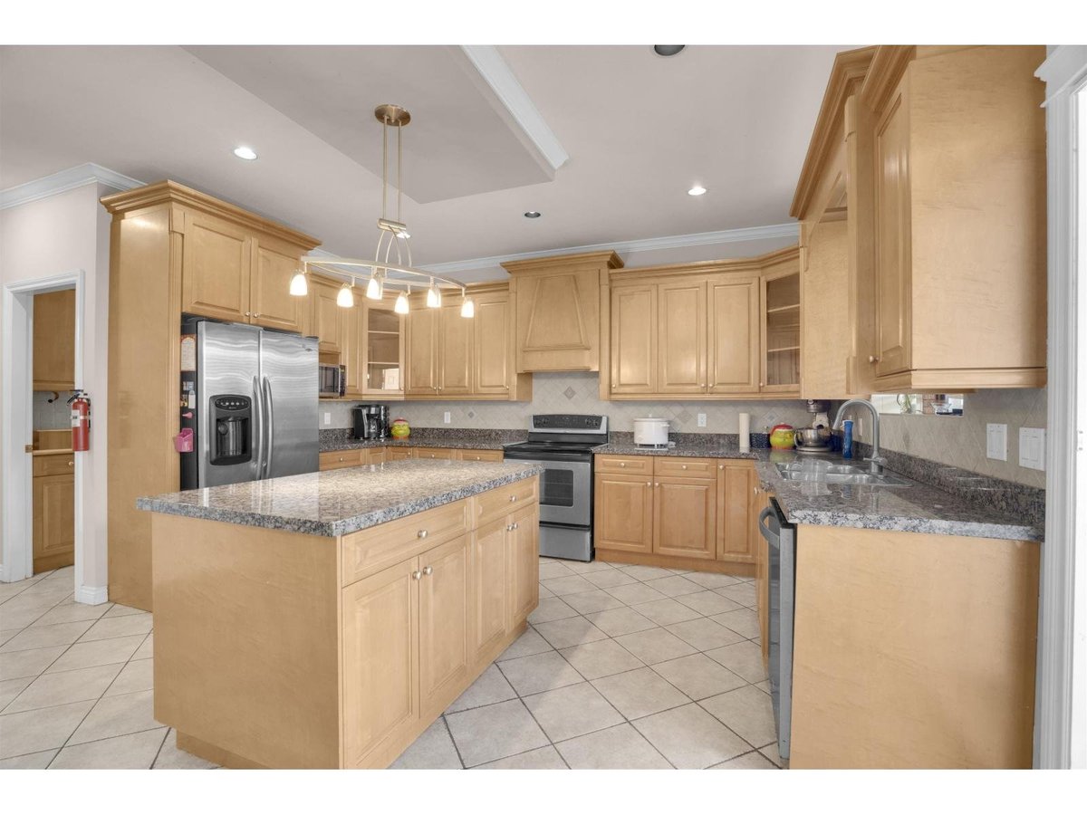 15108 76 A AVENUE - Photo 8