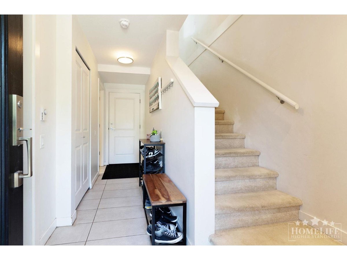 17 15828 27 AVENUE - Photo 3