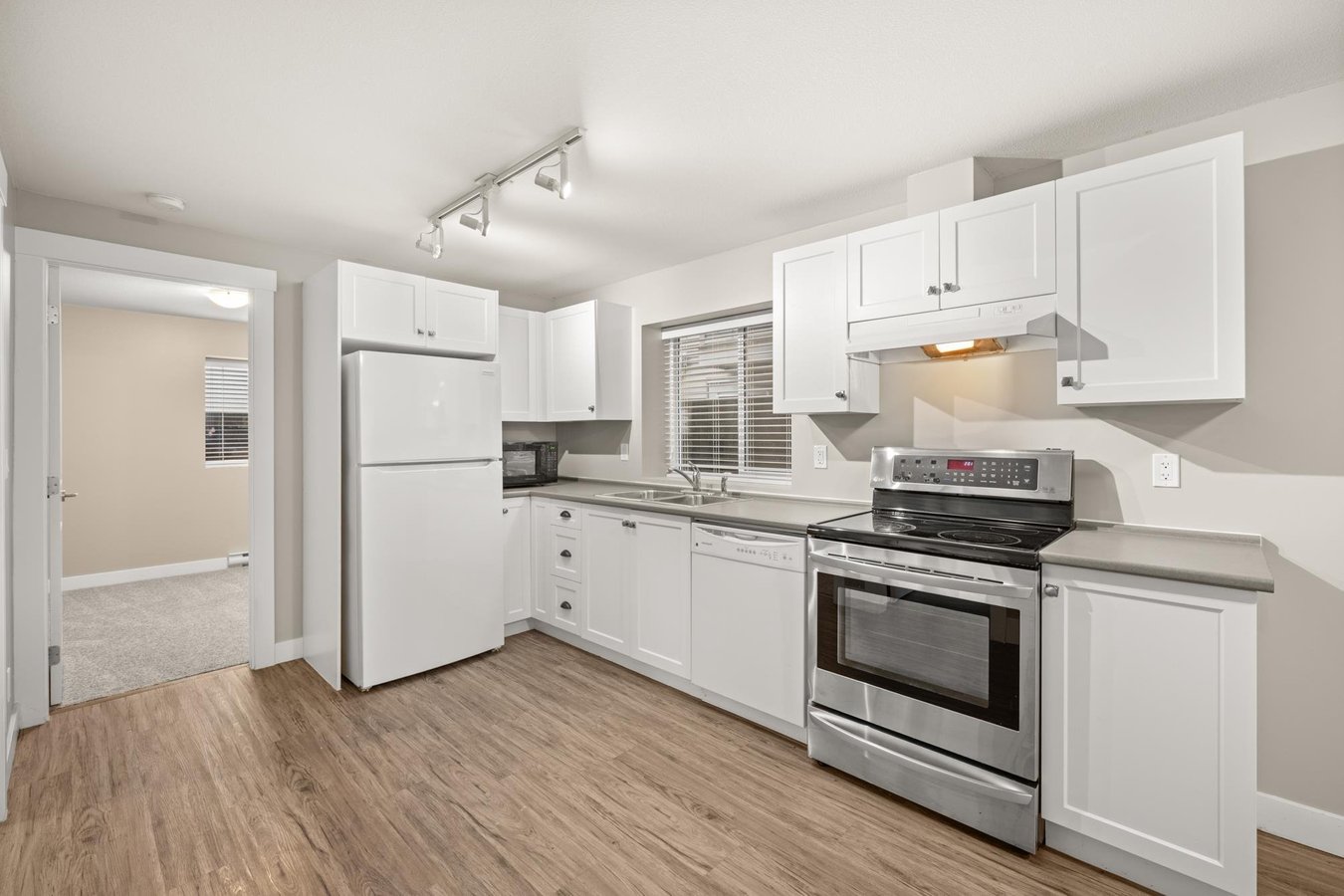 18990 67A Avenue - Photo 1