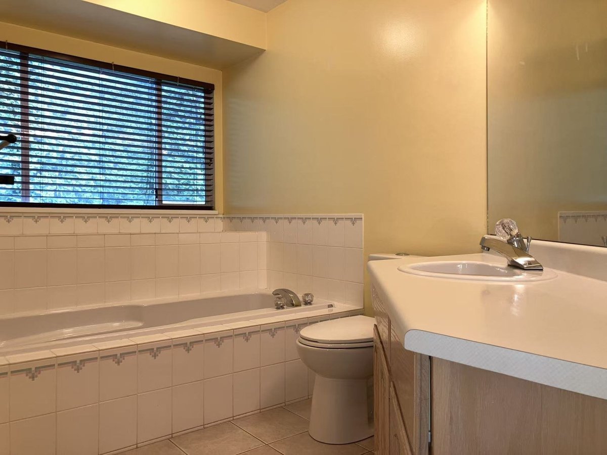 13580 60A Avenue - Photo 2